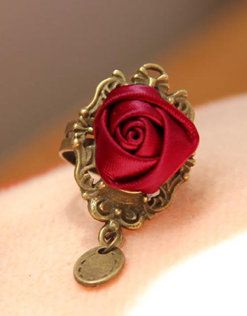 Gothic Pendant Red Rose Bracelet with Ring 